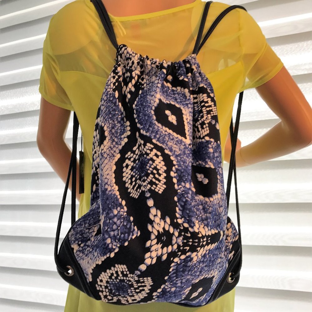 Cloth backpack - Picture 3 of 15
